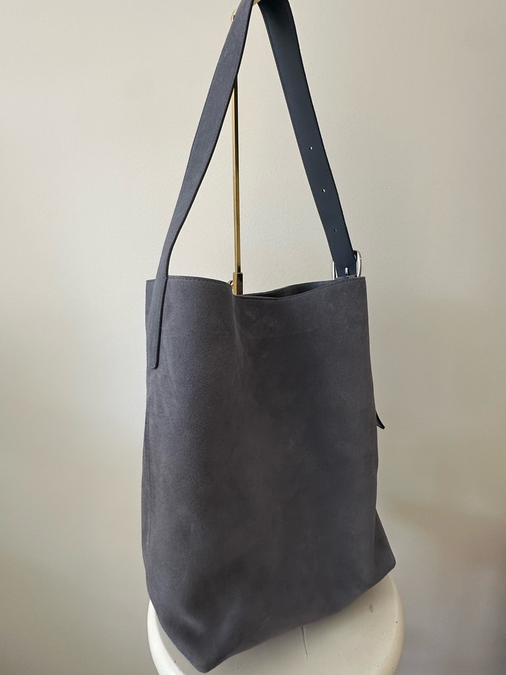 Madewell essential hobo shoulder bag - sun faded indigo suede